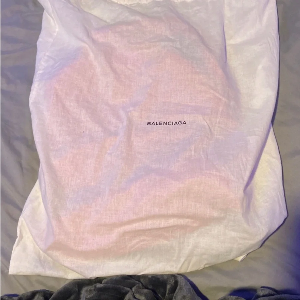 Balenciaga vintage red backpack - Picture 2 of 4
